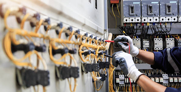 Professional Electrician technician working in Union Park, FL